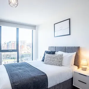 Great Central 2 Bed Near Centre Opulent Living Serviced Apartment